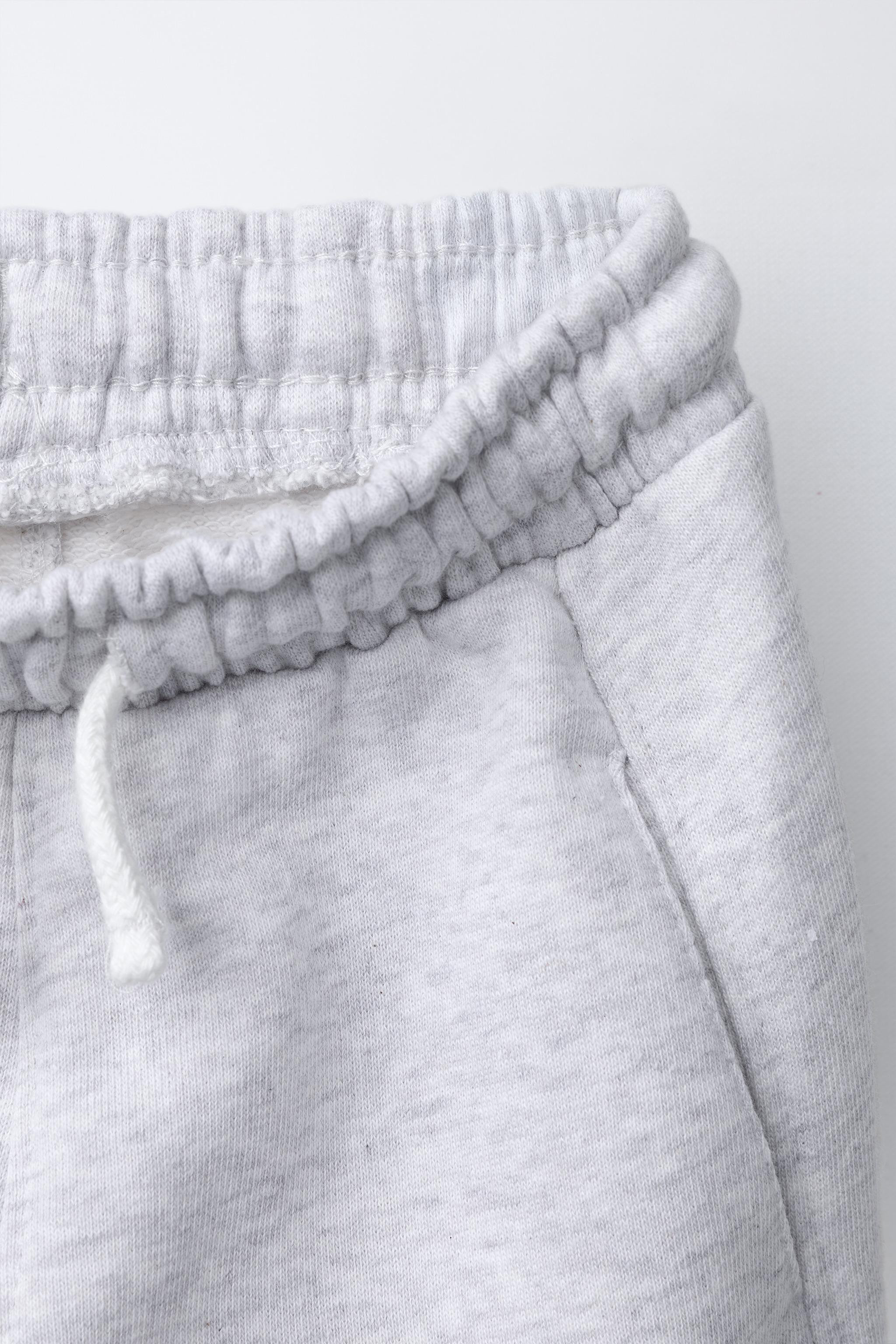JOGGINGHOSE MIT ETIKETT | Zara DE