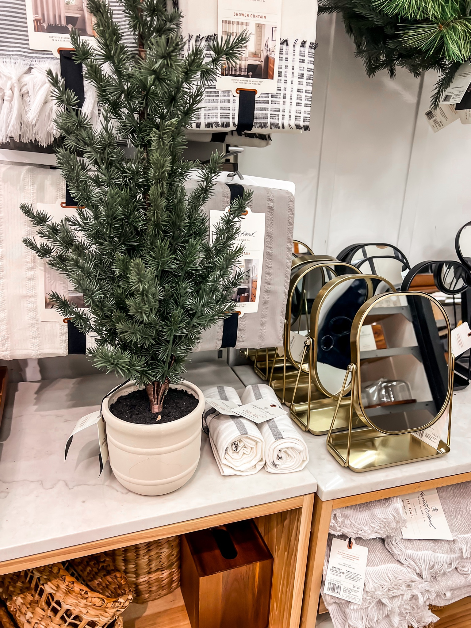 Winter bathroom decor from Target🌲🪵

#LTKSeasonal #LTKhome #LTKHoliday