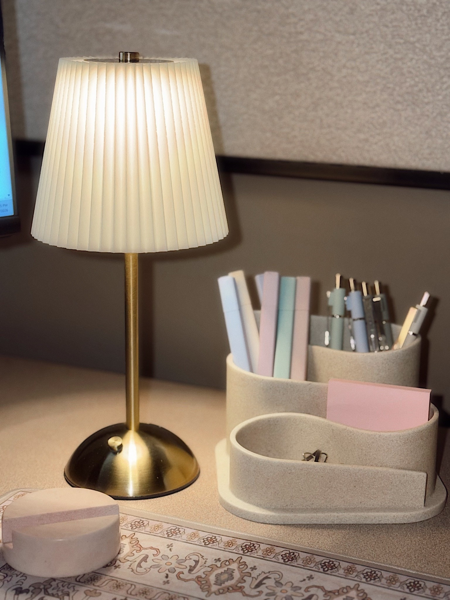 Cute little work desk set up

#LTKdayinmylife #LTKmomlife #LTKHome