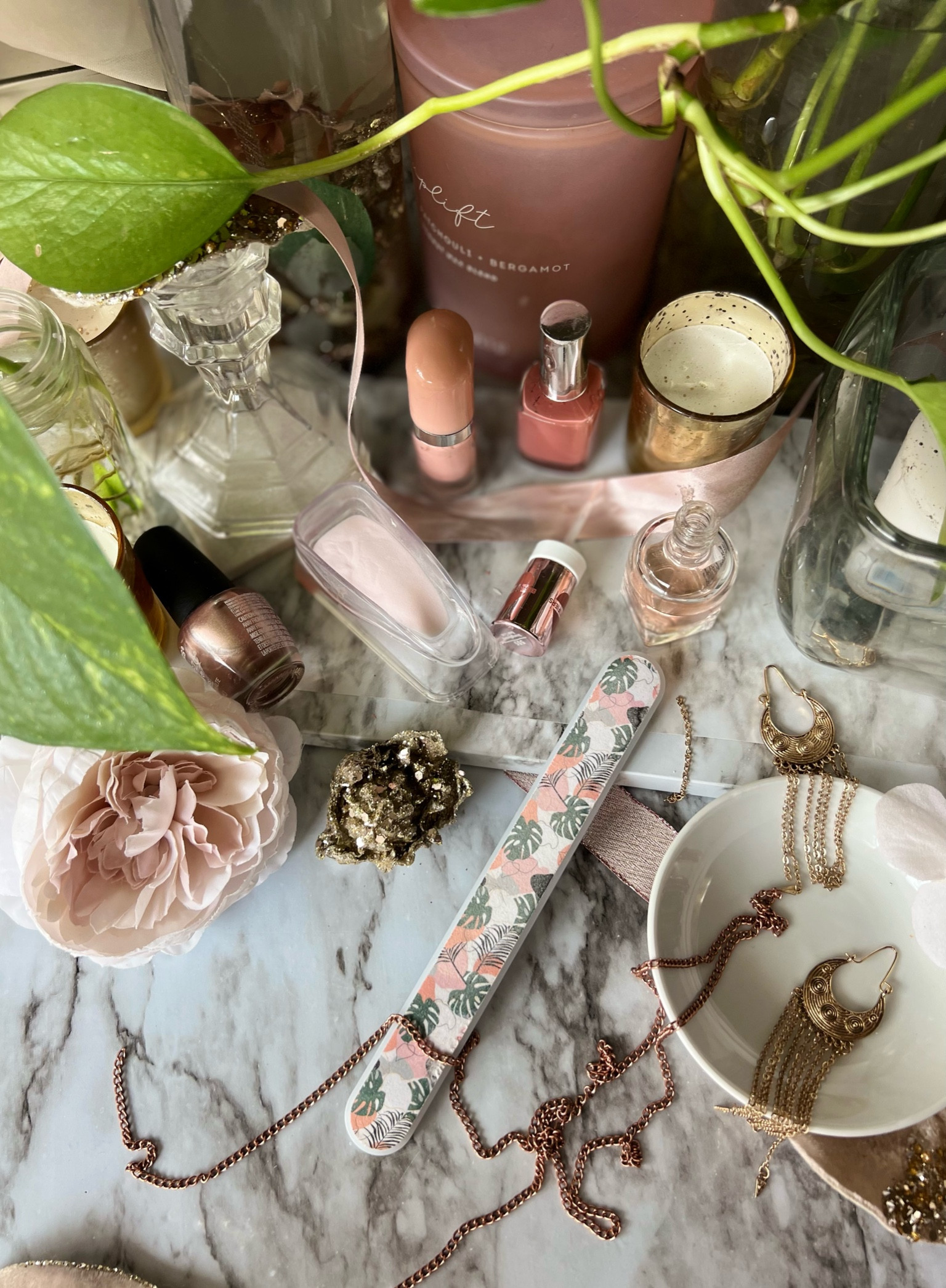 If you’re looking for an easy way to get a gel manicure at home, try these simple DIY Kits!  


 #nailpolish #mani #gelpolish #nailsoftheday #nails2inspire #gelart #lovenails #gelish #keepitsimple #doityourself #gelpolish #nailedit #gelnails #nailsofinstagram #notd #nailswag #nailstagram #instanails

#LTKtravel #LTKbeauty #LTKFind