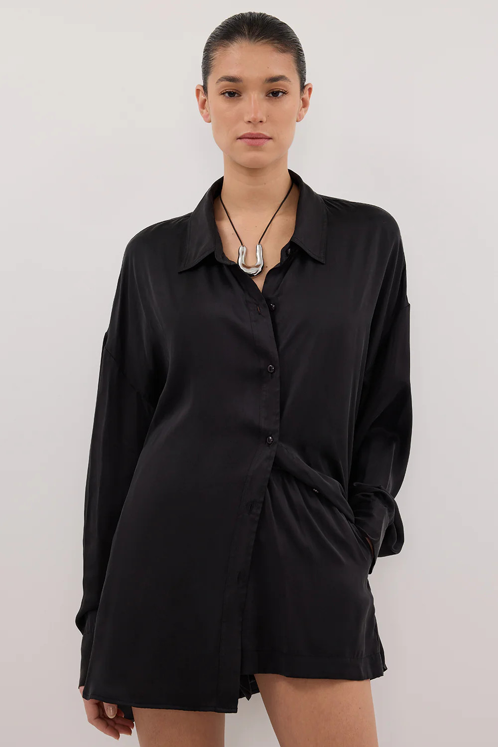 ISLA BLACK SILK SHORT | DISSH