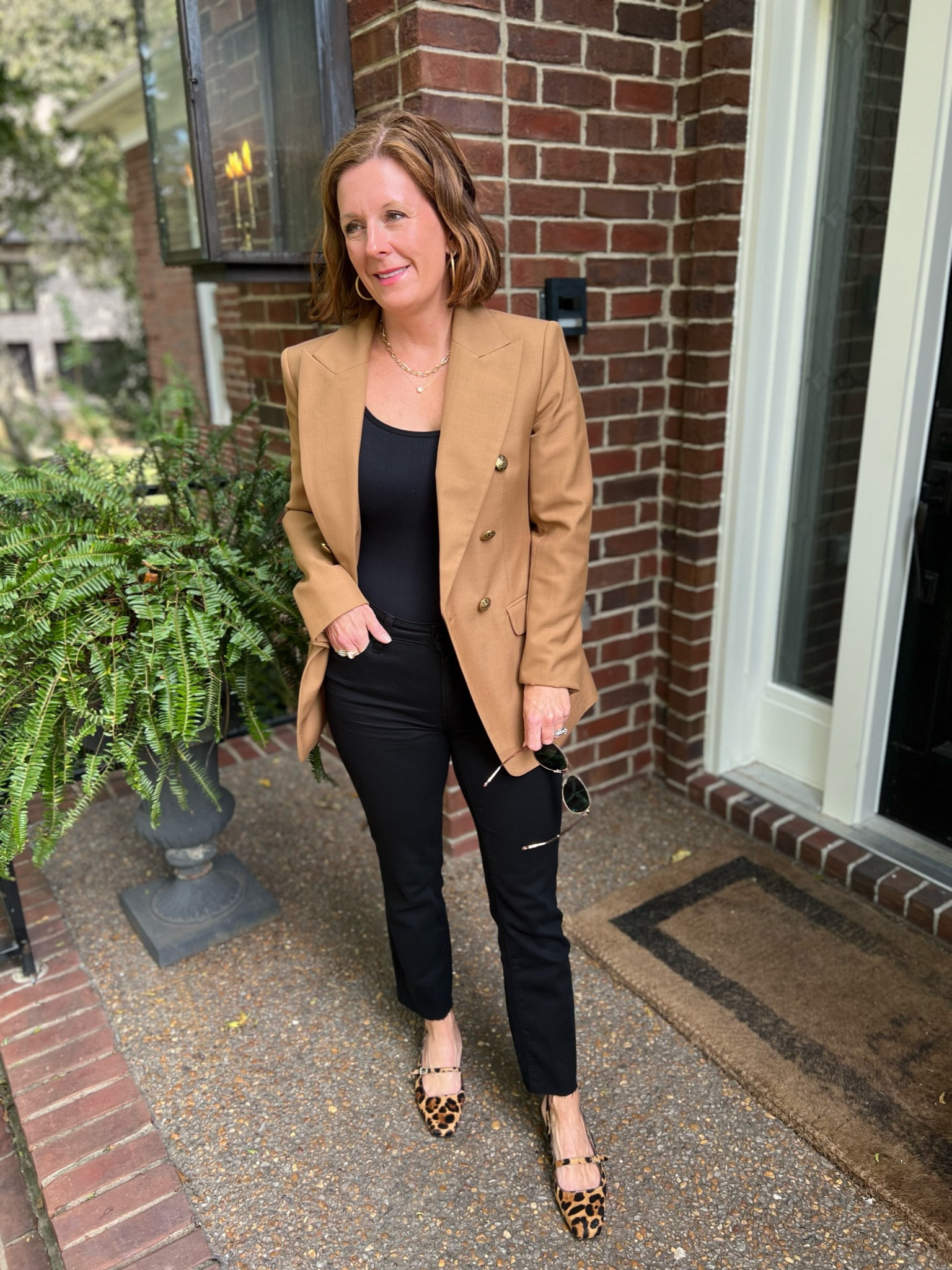 Love this richly toned look - that lets the shoes do the talking 🤎🖤

#LTKworkwear #LTKshoecrush #LTKstyletip
