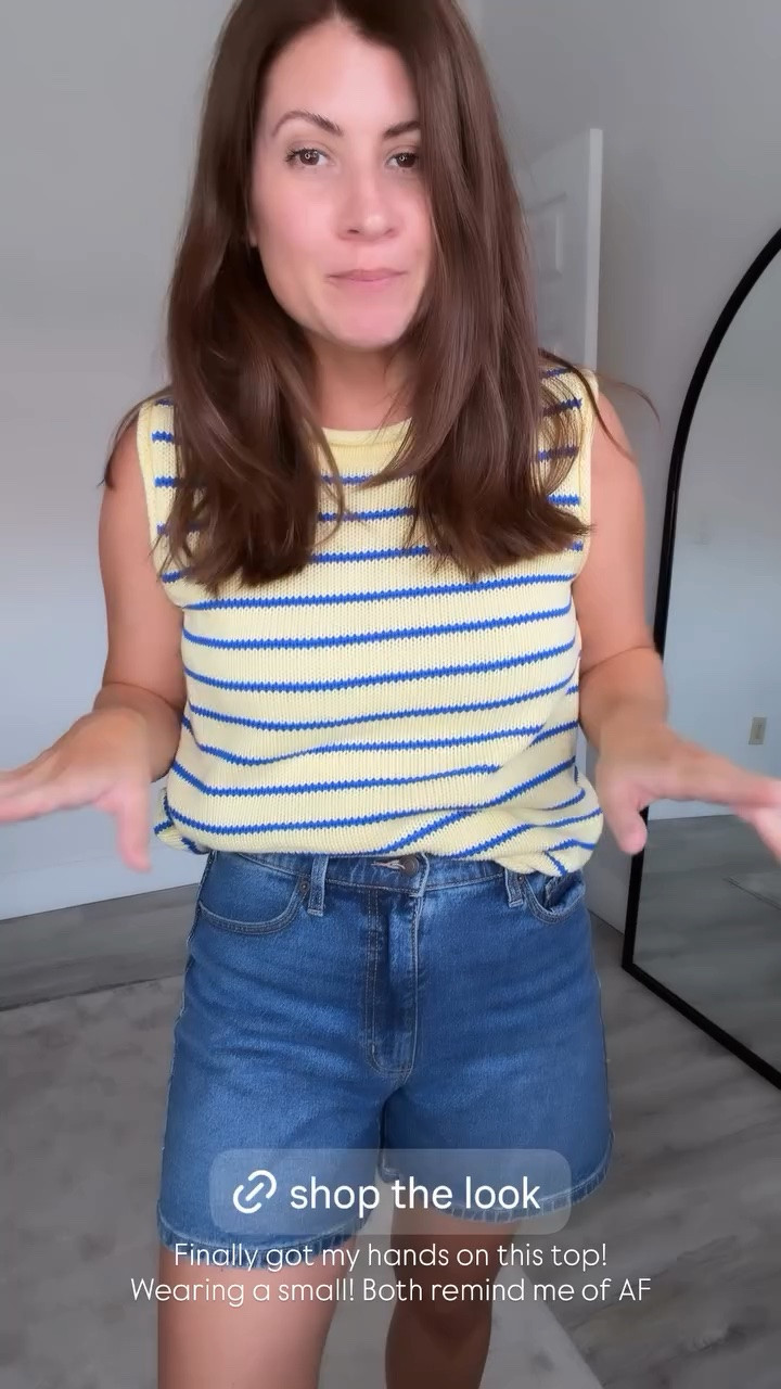 Finally got my hands on this top! Wearing a small! Both remind me of AF