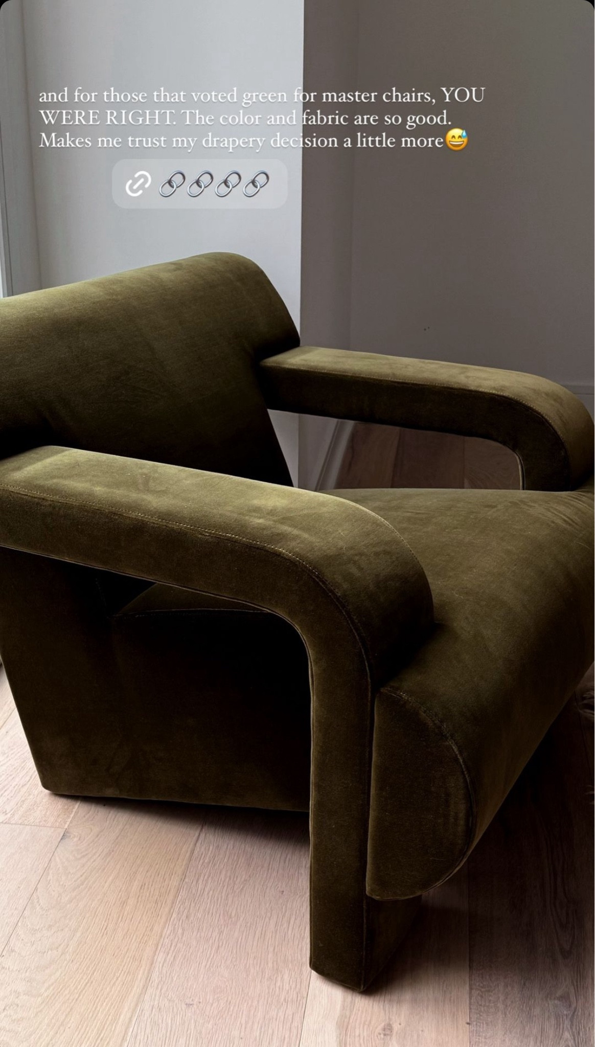 The color and fabric on these master chairs are so good! 

#LTKHome #LTKStyleTip