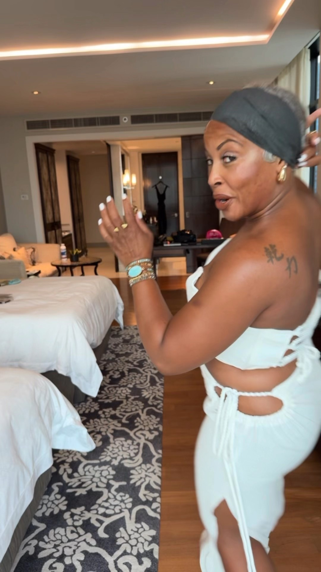 ready for an all white dinner🤍

For sizing reference: I'm 5'2 | 150lbs | ftts | wearing a small in everything | size up for looser fit

Disclaimer: some items may be limited availability 😫 but tagging a few similar pieces and linking what’s available! 🫶🏽


#outfitinspo #travelinstyle #flyageless  #silverhair #pixiecut #shorthairstyle #midlife #fashionover40 #stylereel #LTKStyle #ootd #outfitcheck #outfitdetail #fitcheck #fashionover40 #casualchic #fashionreelcreator #silverhair #whattowearnow #greyhair #streetsyle #outiftinspo #casualchicstyle #LTKParty #LTKFashionFinds

#LTKParties #LTKOver40 #LTKStyleTip