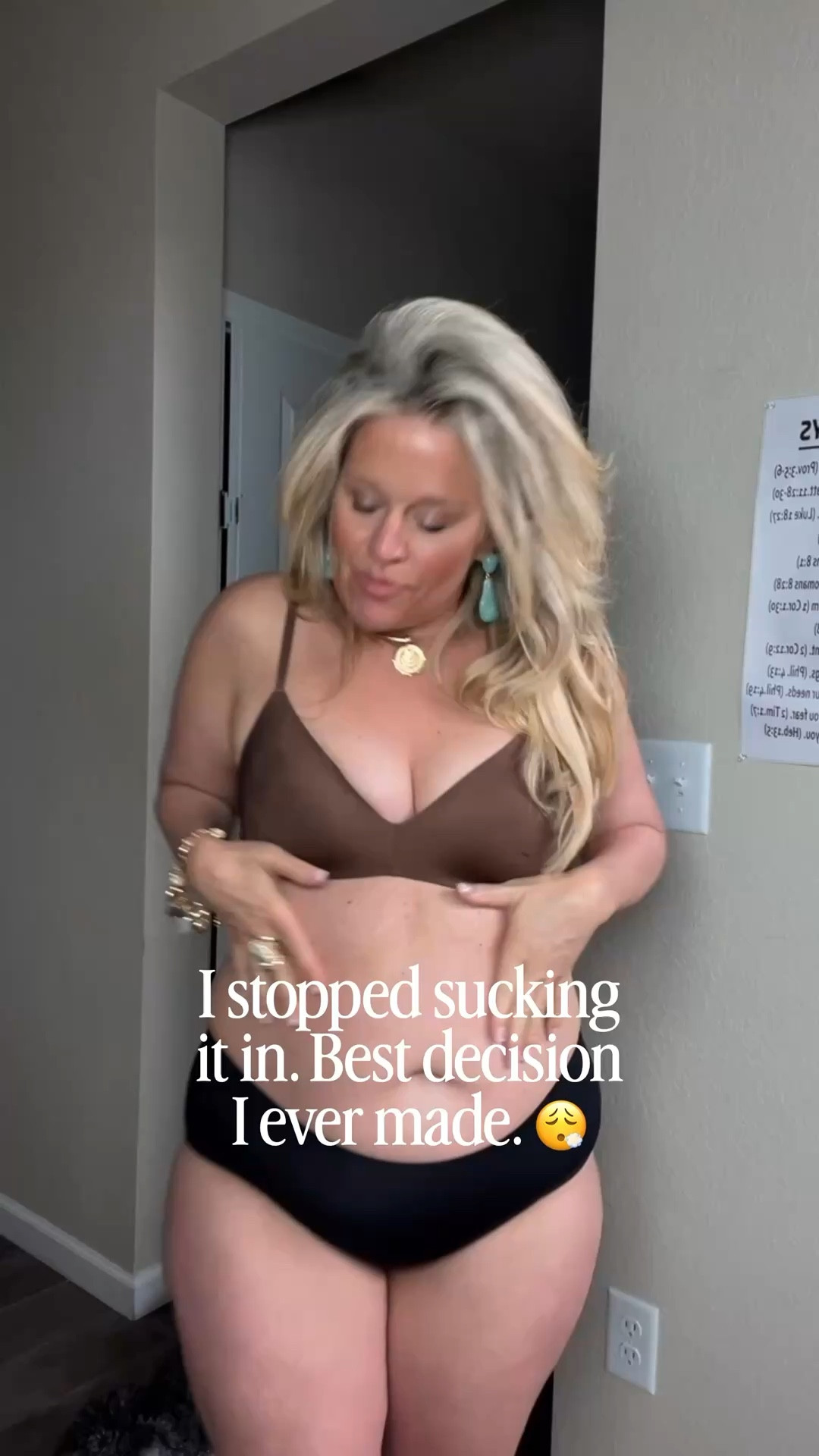  ✨Tap the bell, save and ❤️ for over 40 fashion, midlife style, midsize fashion and luxury looks for less. 

Code Lindsey15 for extra 15% off

I spent years sucking it in. Hiding. Avoiding bright clothes. And one day I just… stopped. 🤍 This is my midlife belly. Size 10/12. 47 years old. And even with my recent 10 lb  weight gain, I have never felt more like myself in these pieces .👯‍♀️ Save it, share it, spread the word, midlife comfort starts here. 

#midlifebelly #over40fashion #midsizestyle #bodyconfidence #over40andmidlife 

#LTKOver40 #LTKMidsize #LTKSaleAlert