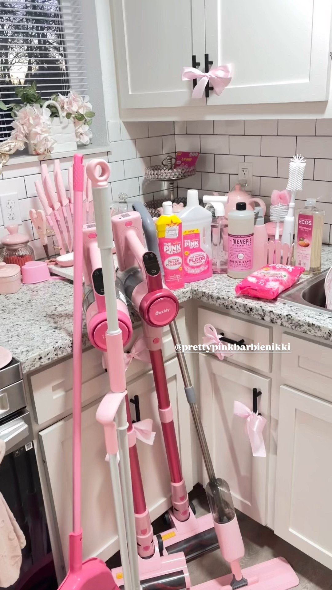 What day of the week do you reset & deep clean? I think I’m loving Friday resets so I enjoy or chill more on the weekend. 
🌸Pink Barbie cleaning products- Day in the life of a millennial pink girly
🛍️You can always shop my page

#pink #barbie #barbieaesthetic #barbiedreamhouse #pinkgirl #cleaningmotivation #sundayreset #cleanroutine #routine #ditl #sahw #dayinmylife #thepinkstuff #pinkvacuum #pinkhouse #pinkkitchen 