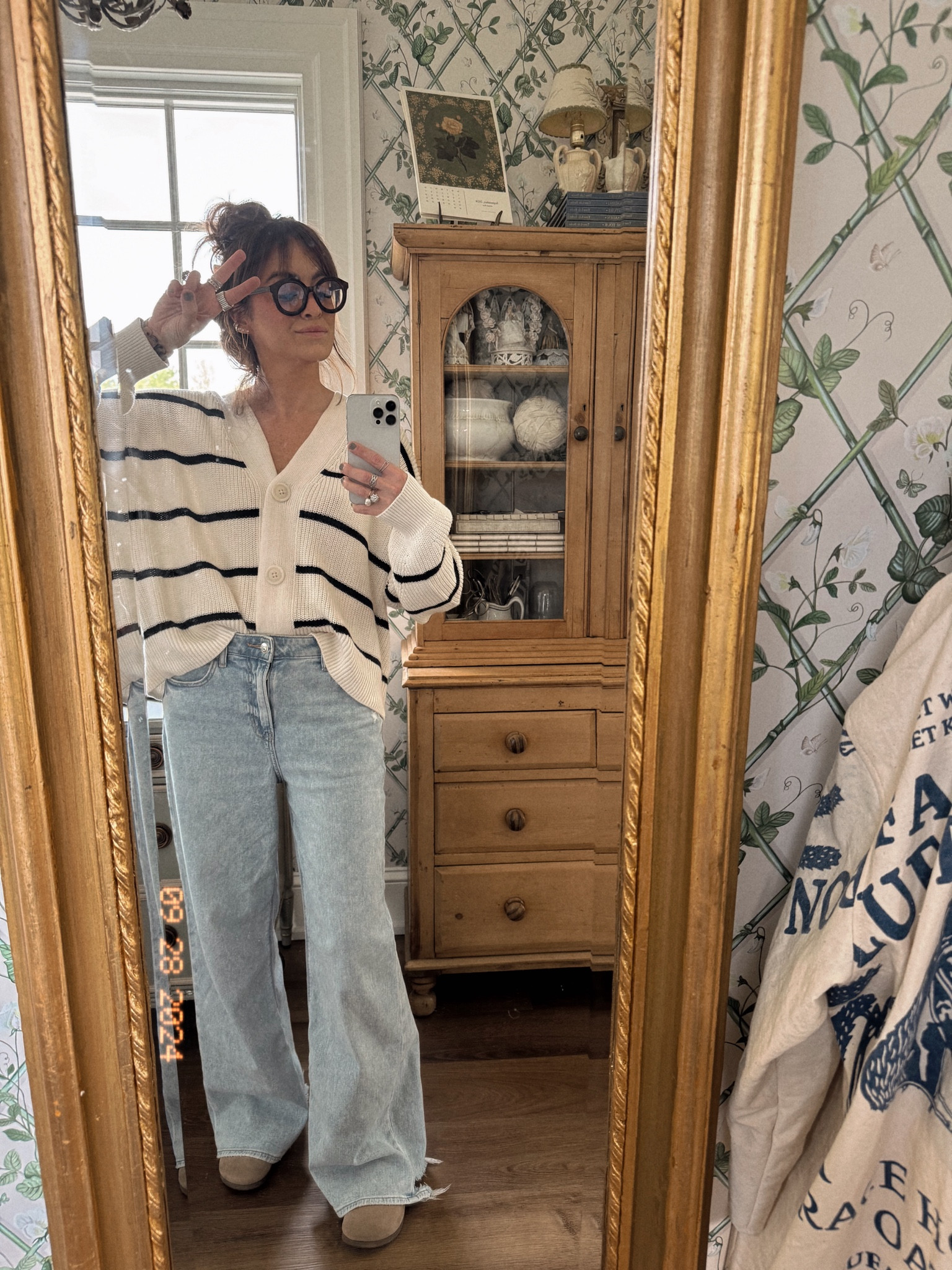 A Saturday antiquing cozy fit. 

#LTKFallSale #LTKSaleAlert #LTKSeasonal