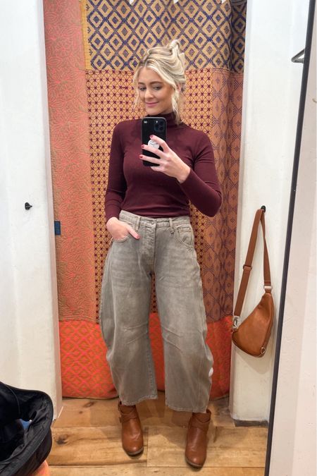 I’m OBSESSED with these barrel pants from Free People! 😍 I bought them in 4 different washes! So unique and flattering. Wearing a size 26 in “archive grey” #freepeople #luckyyoujeans #widelegjeans #ltkfind

#LTKGiftGuide
