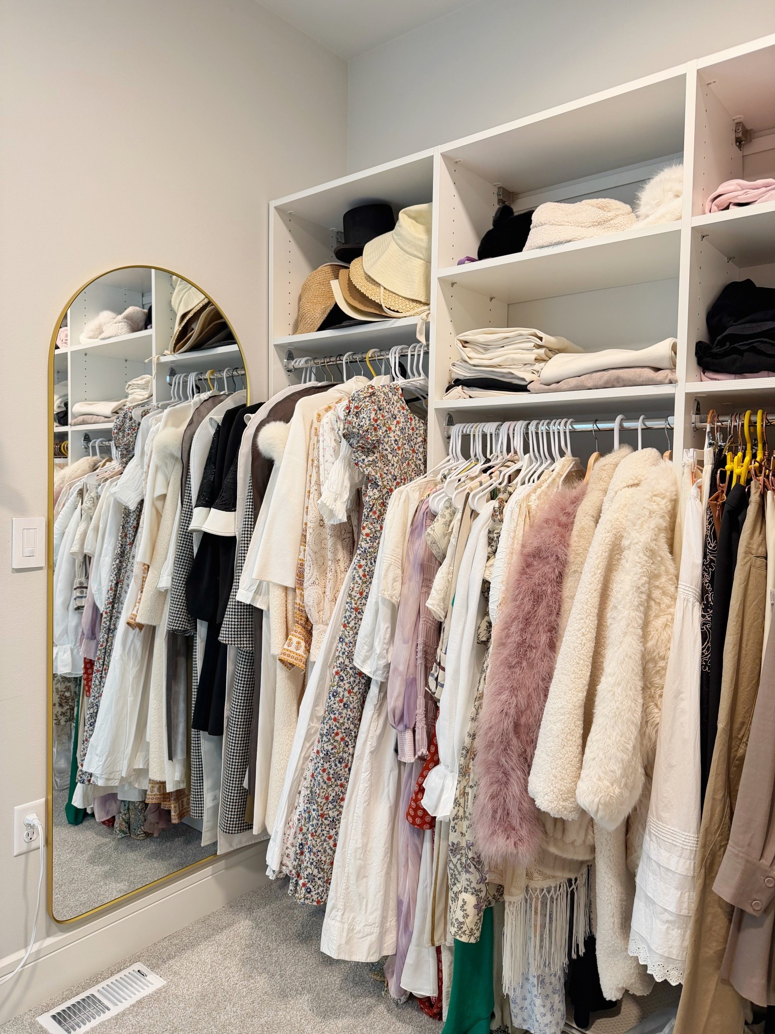 Finally I got a wall mirror in my walk in closett

#LTKgrwm #LTKHome #LTKdayinmylife