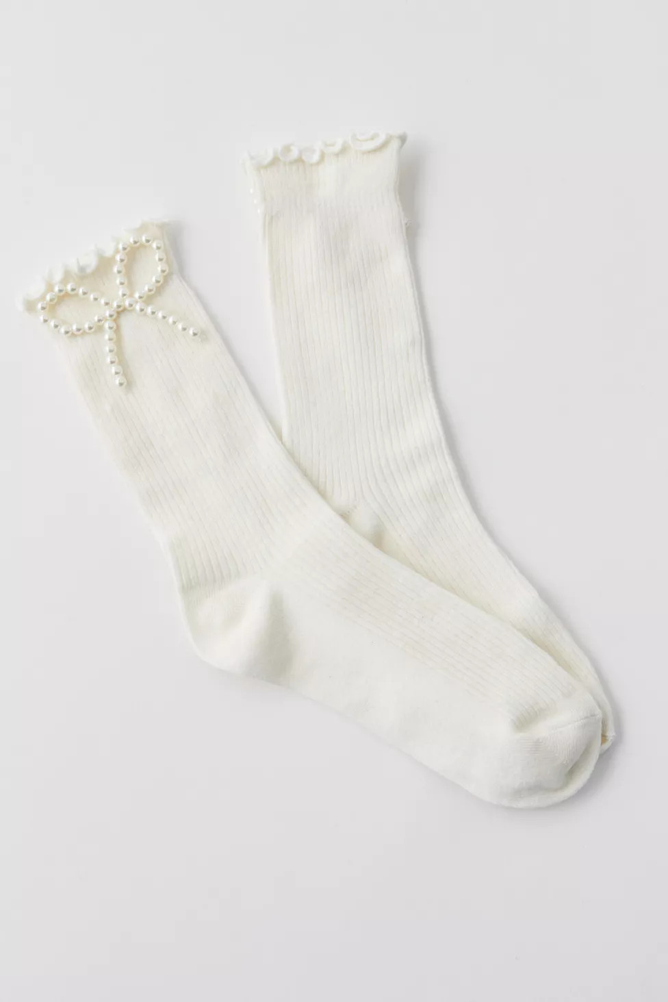 Pearl Bow Ribbed Sock | Urban Outfitters (US and RoW)