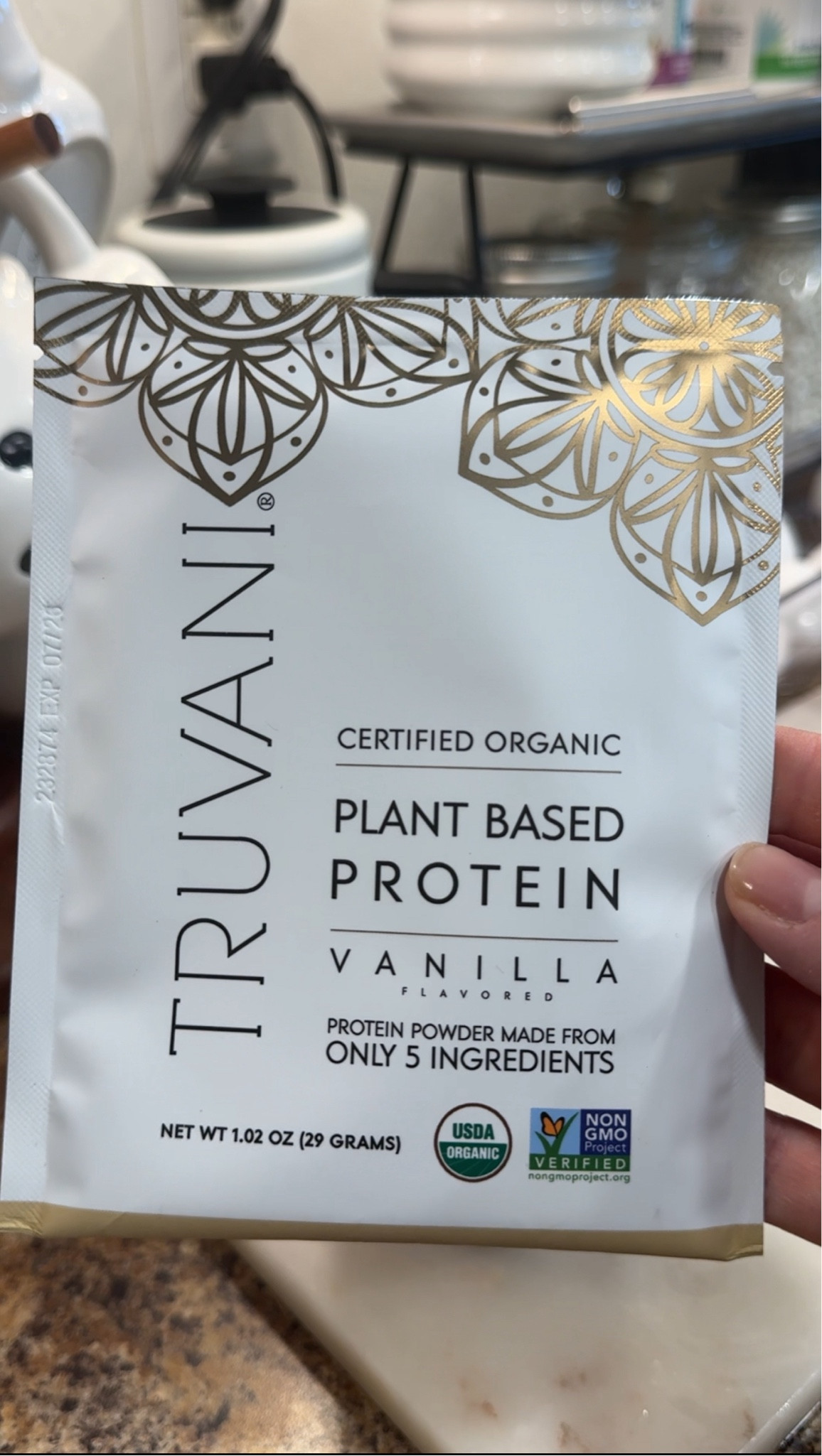 truvani (PR Sample) plant based protein powder  is now available at @walmart 

Shop a variety of Truvani protein flavors

I like that it is gluten free & dairy free. No added sugars and ONLY 5 ingredients ! 
