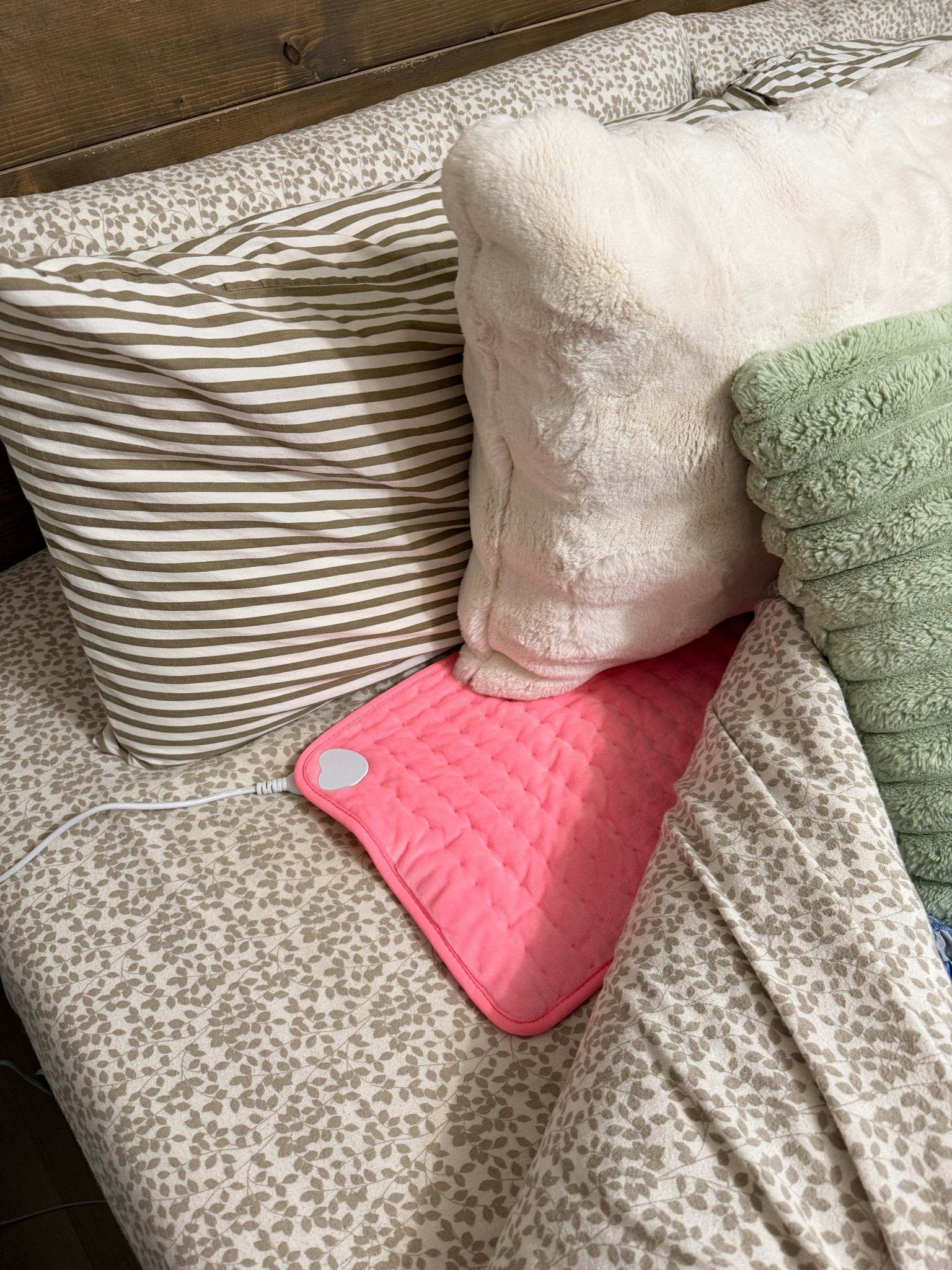 Best heating pad🫶🏼✨

#LTKhome #LTKcanada #LTKwinter