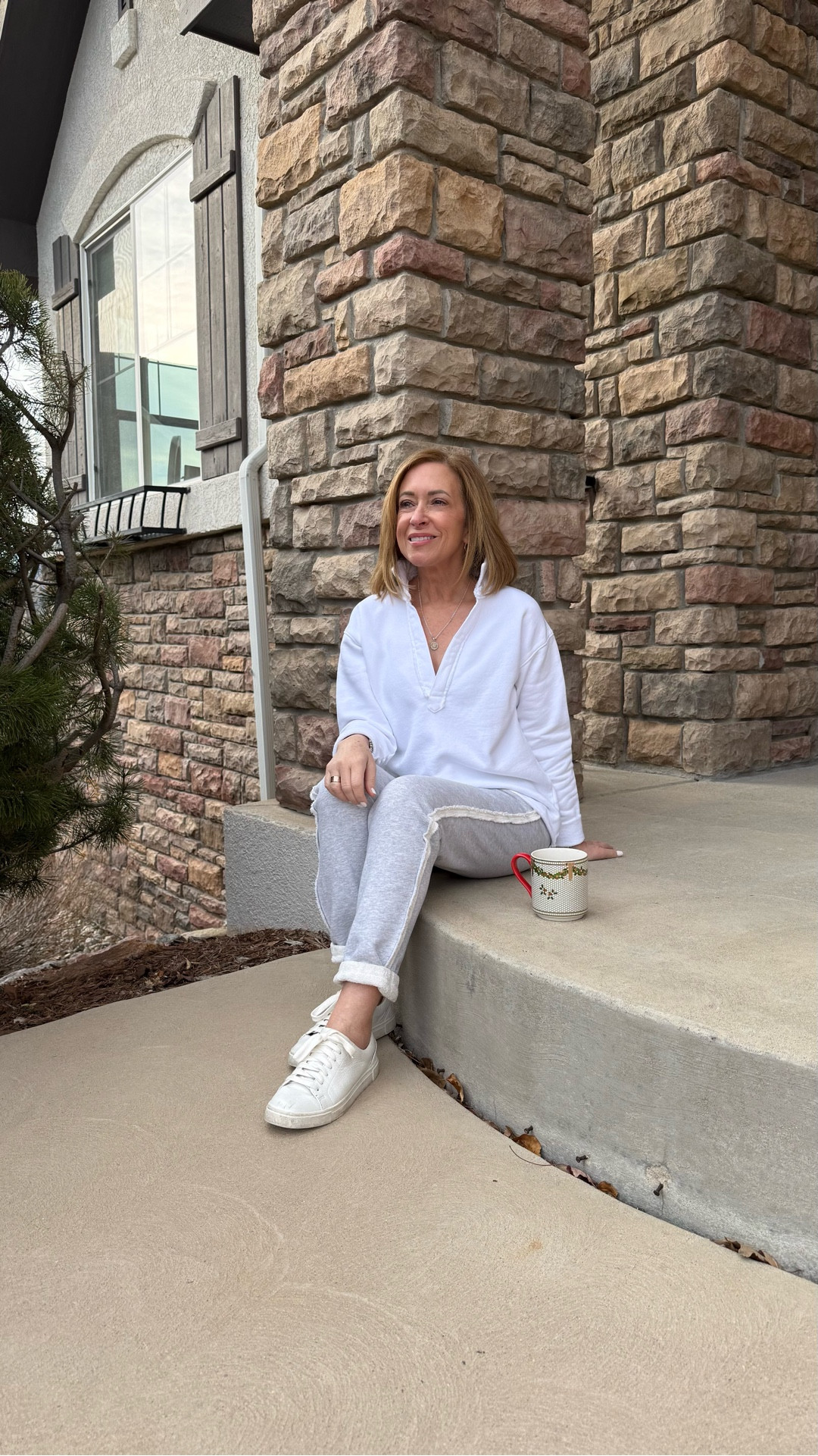 The Frank & Eileen Patrick Popover Henley is one of those forever pieces I reach for on repeat.

It’s comfortable without looking sloppy and has that lived in, timeless feel Frank & Eileen does so well.

@FrankandEileen #FrankandEileenPartner #WearLoveRepeat
@shopLTK #liketkit

#LTKPetite #LTKootd #LTKOver40