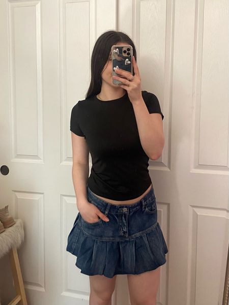Cute amazon skirt outfit!

Sizing:
- size up in top if you have a larger bust
- skirt runs a little big

Amazon skirt outfits / casual skirt outfits / amazon fashion


#LTKfindsunder100 #LTKfindsunder50 #LTKSeasonal