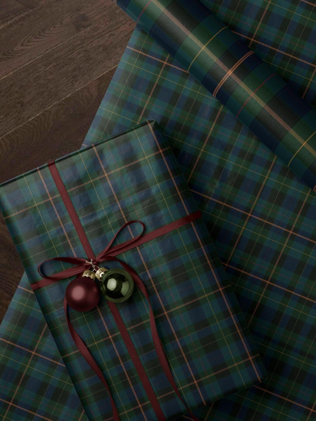 Classic Christmas Plaid Wrapping Paper. Holiday Gift Wrap. Tartan Christmas Gift Wrap. Green Chri... | Etsy (US)