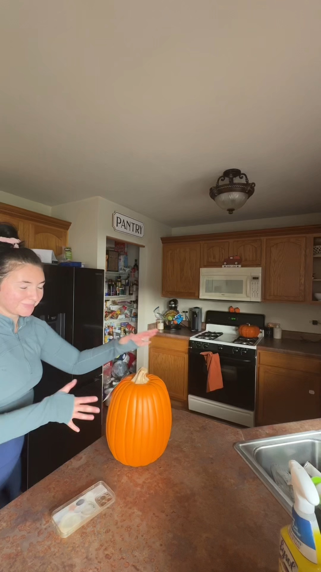 Okay guys it's Halloween diy time 🎃🍂👻

#LTKHalloween #LTKSeasonal #LTKHoliday
