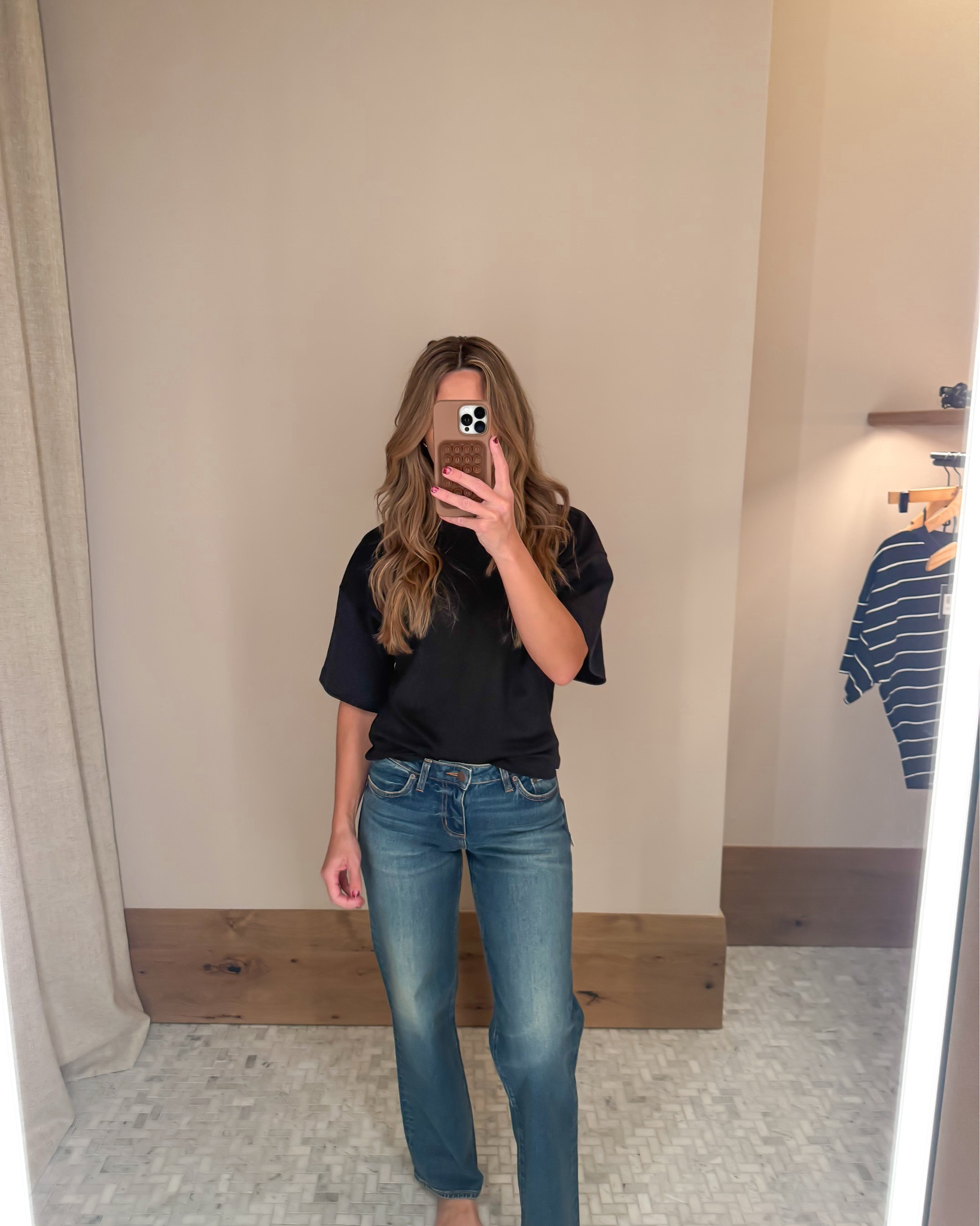 Aritzia tees
Black tees are medium and fitted tee is small 

#LTKOver40