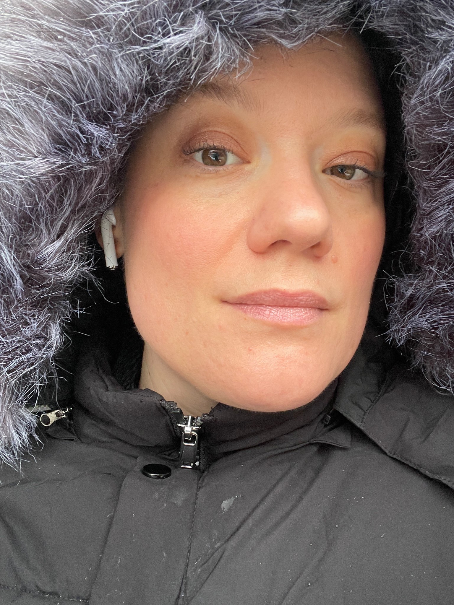 Snow bunny makeup 🐰❄️
Featuring:
✨Lisa Eldridge Liquid Lurex eyeshadow in Angelica
✨Stila convertible color in Magnolia
✨Colorescience Glow Sunscreen

#LTKgrwm #LTKFindsUnder50 #LTKBeauty