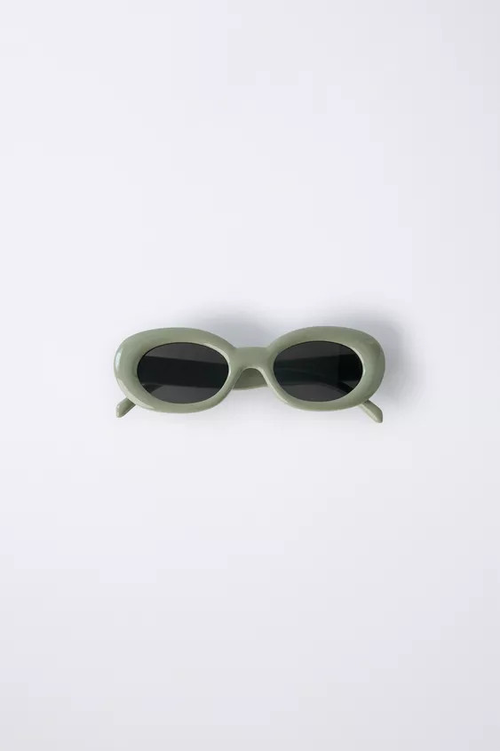 Oval plastic frame sunglasses.100% UV Protection. Category 3. | Zara US