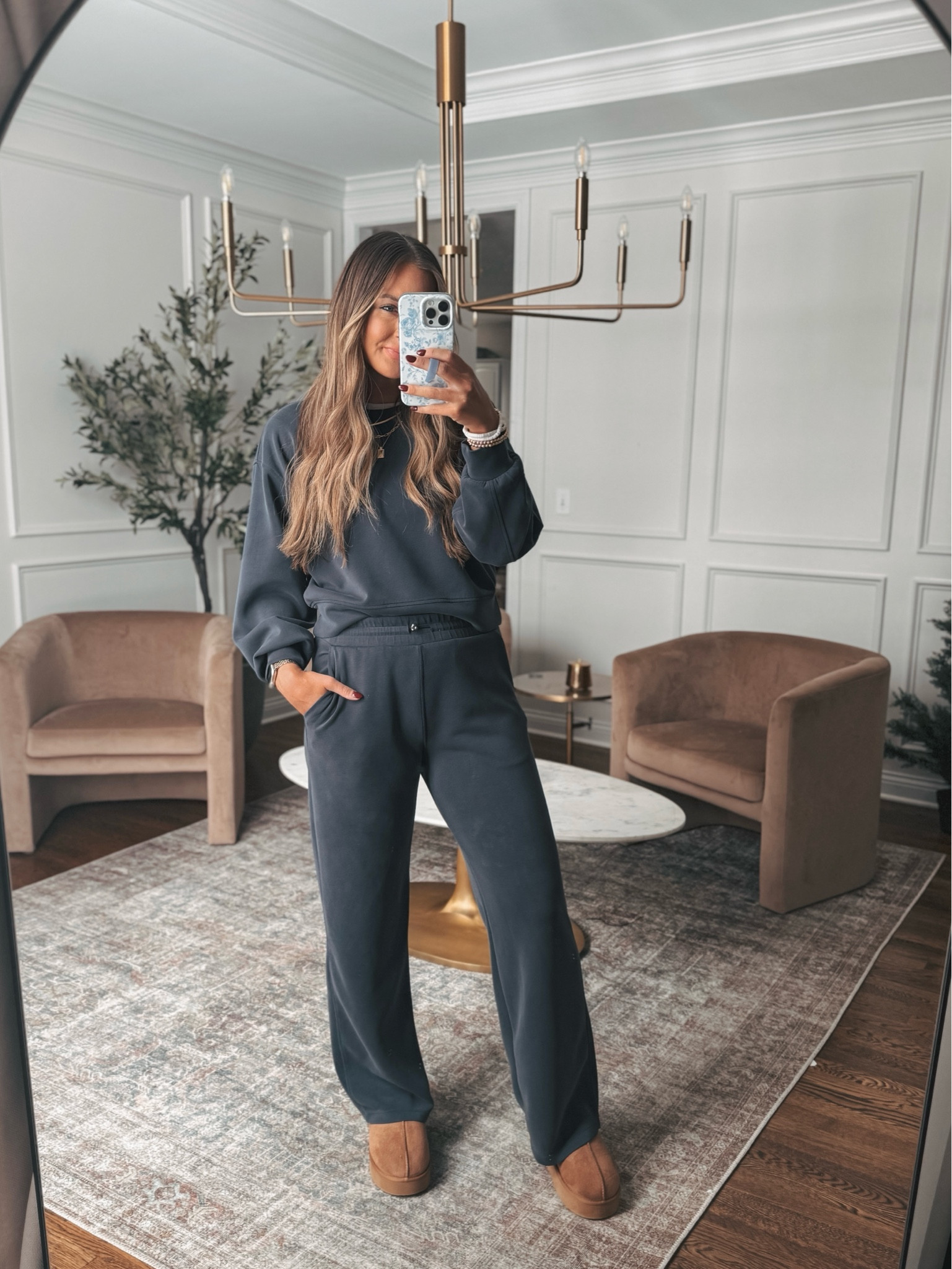 An Amazon lounge set I’ve been wearing on repeat! It comes in 4 length options I am 5’8 and have my true to size medium in the 31” inseam! The color is Navy. 

#LTKFindsUnder50 #LTKStyleTip #LTKMidsize