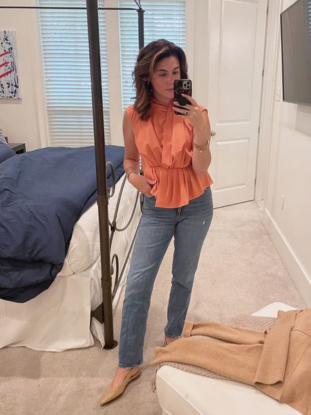 My absolute favorite pair of jeans! I wear them to the office, nights out, weekends and year round 🤩 they are so comfy and have a great fit. Abercrombie knows what they are doing with their jeans!

#LTKFind #LTKstyletip #LTKunder100
