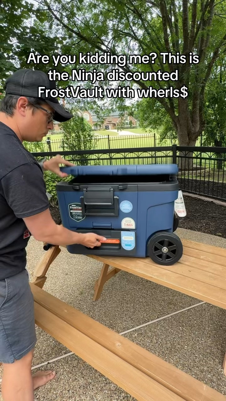 This Ninja Frost Vault is the best! #ninja #frostvault

#LTKfoodie #LTKHome #LTKActive