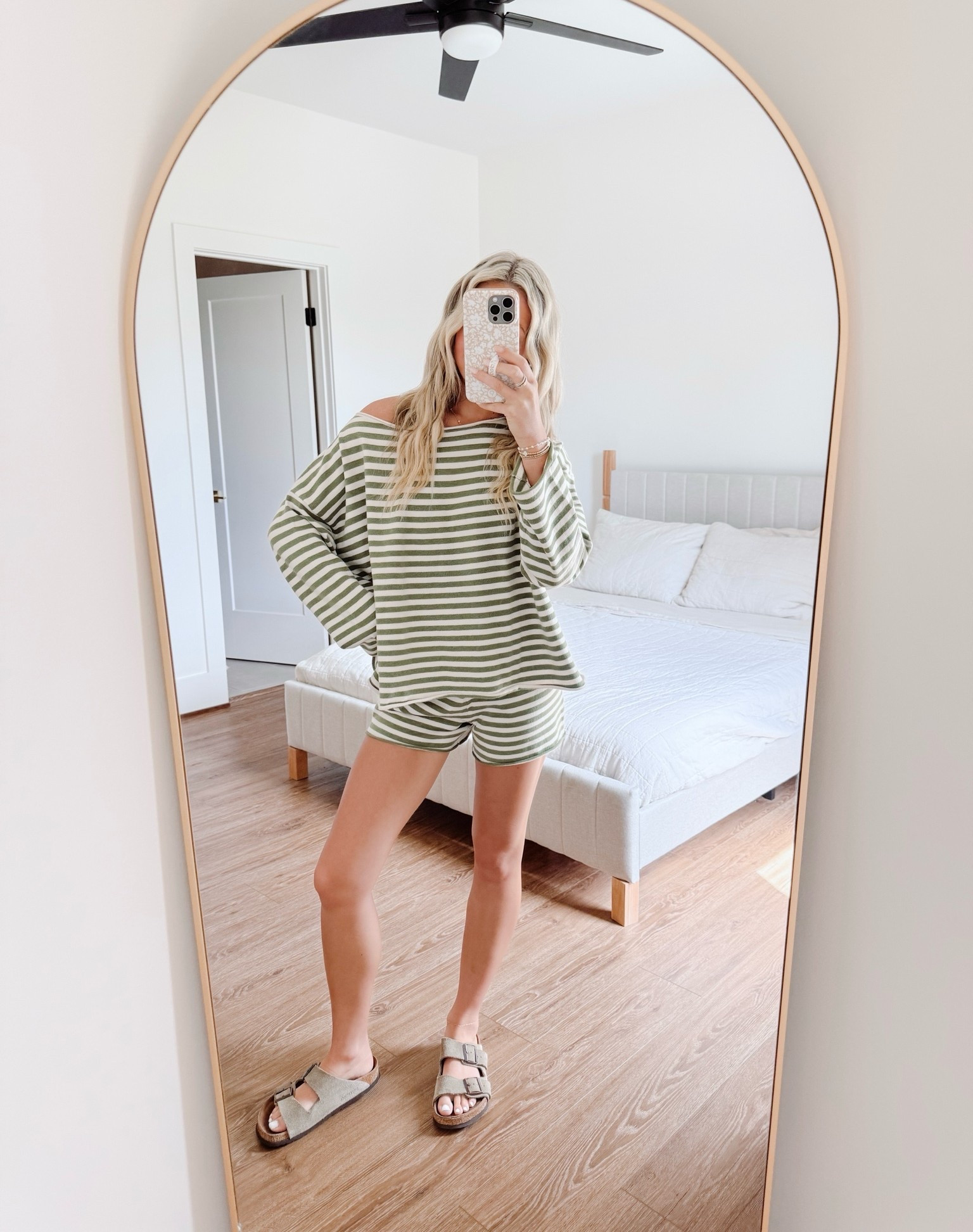 aerie sunday soft sweater set🍀
• wearing a size small top and xs shorts!!

#LTKootd