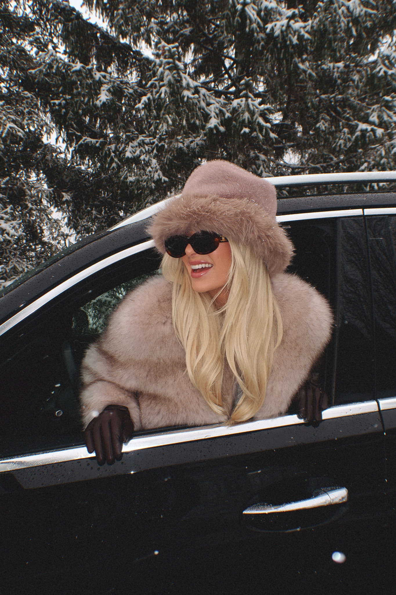 Snow outfit! Size small in coat- note that my color is sold out but linking the exact jacket available in other colors! Exact fur bucket hat and similars linked! 

Aspen outfit, mountain trip outfit, snow outfit 