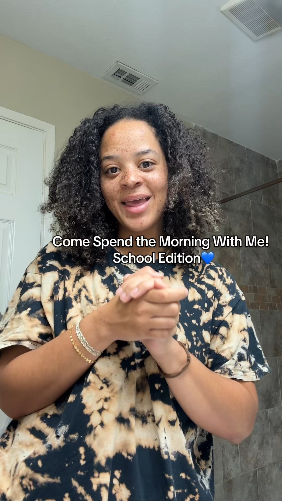 Another day, another school lunch! Come spend the morning with me, Besties💗💗 #simplymadisynn #schoollunches #backtoschool #momlife #morningroutine 

#LTKFindsUnder50 #LTKKids #LTKHome