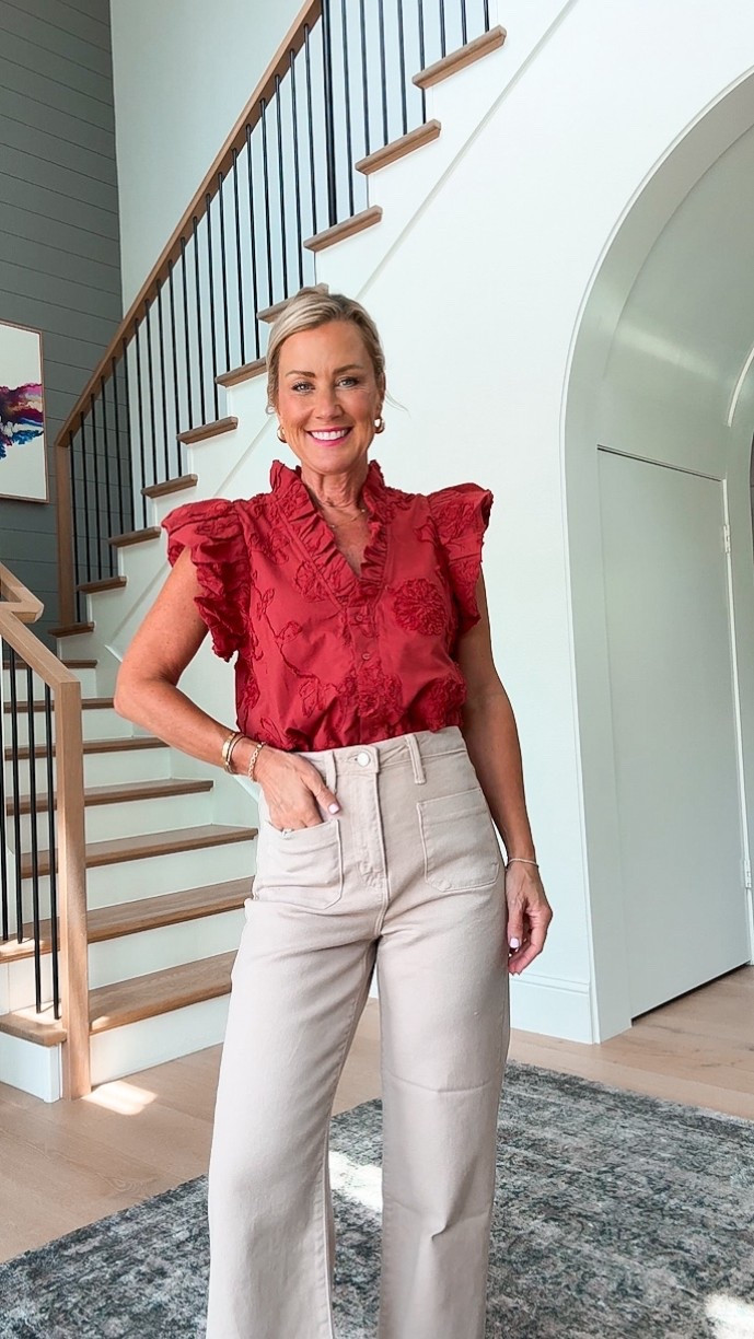 These pants are perfect as we transition from summer to fall they go with so many different options.

#LTKStyleTip #LTKSeasonal #LTKOver40