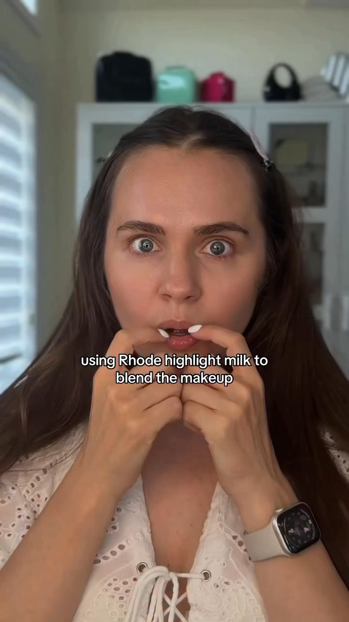Using Rhode highlight milk for blending makeup! Thank you queen @klaudiasyd for your tips! #rhode #makeuphacks