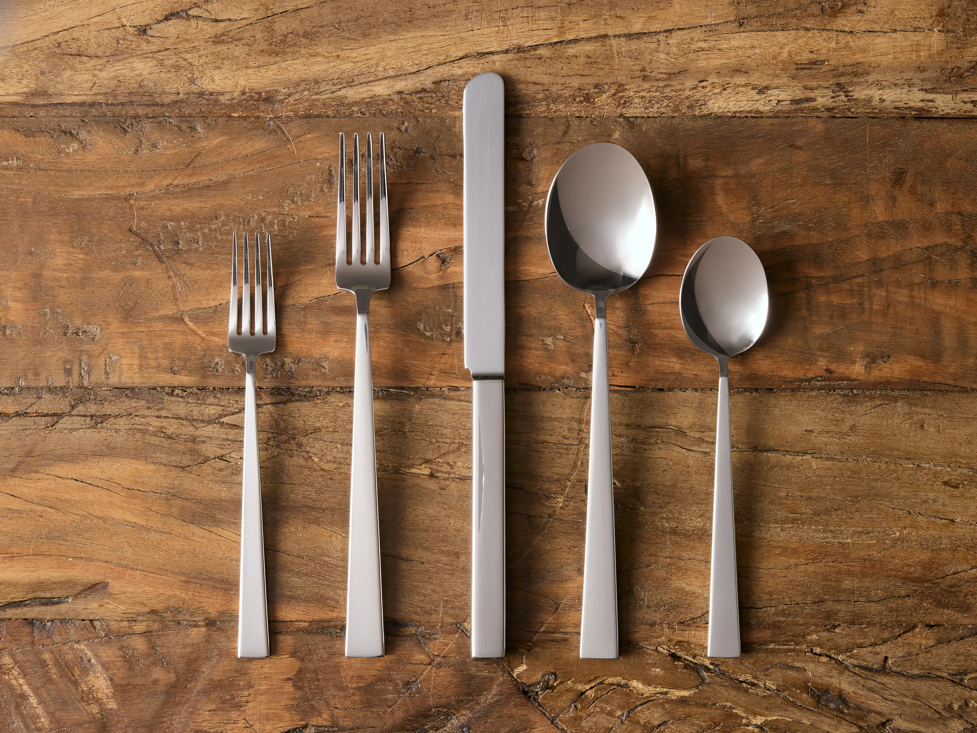 Maddox Five Piece Place Setting | Arhaus