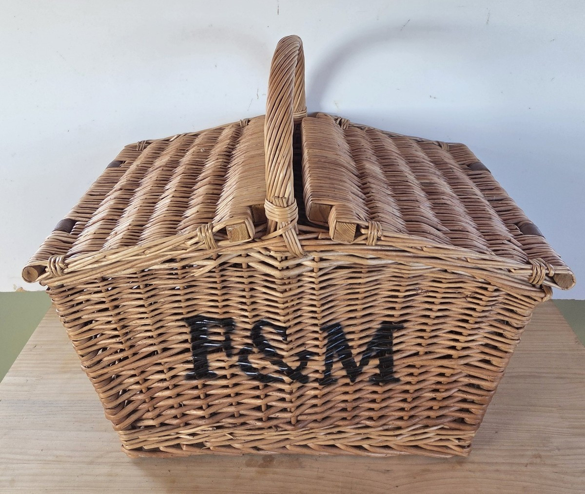 Fortnum and Mason Huntsman Large F&M Wicker Hamper Picnic Basket Good Condition | eBay US