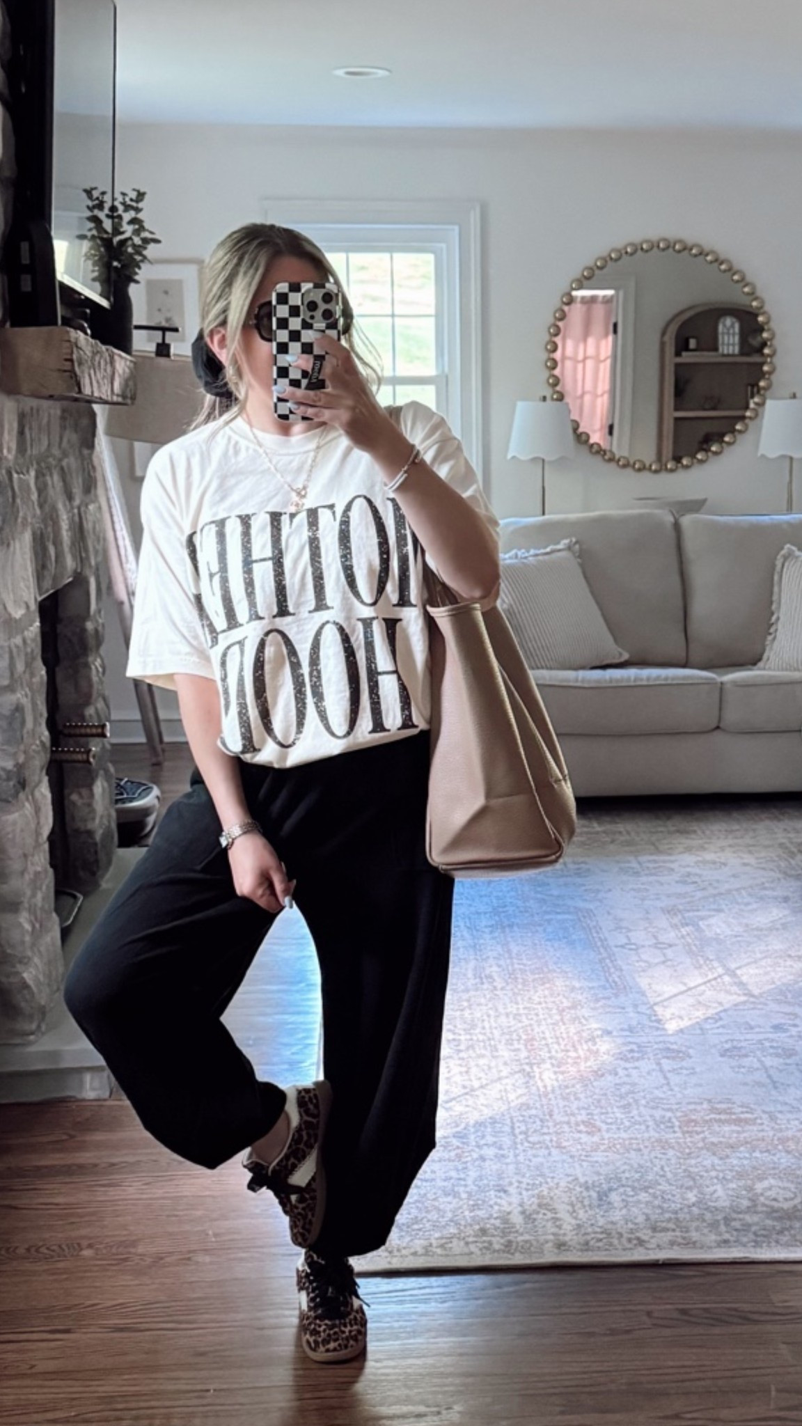 Mom outfit ootd @Mountain Moverz
#mtnmoverz

#LTKmomlife #LTKootd #LTKdayinmylife