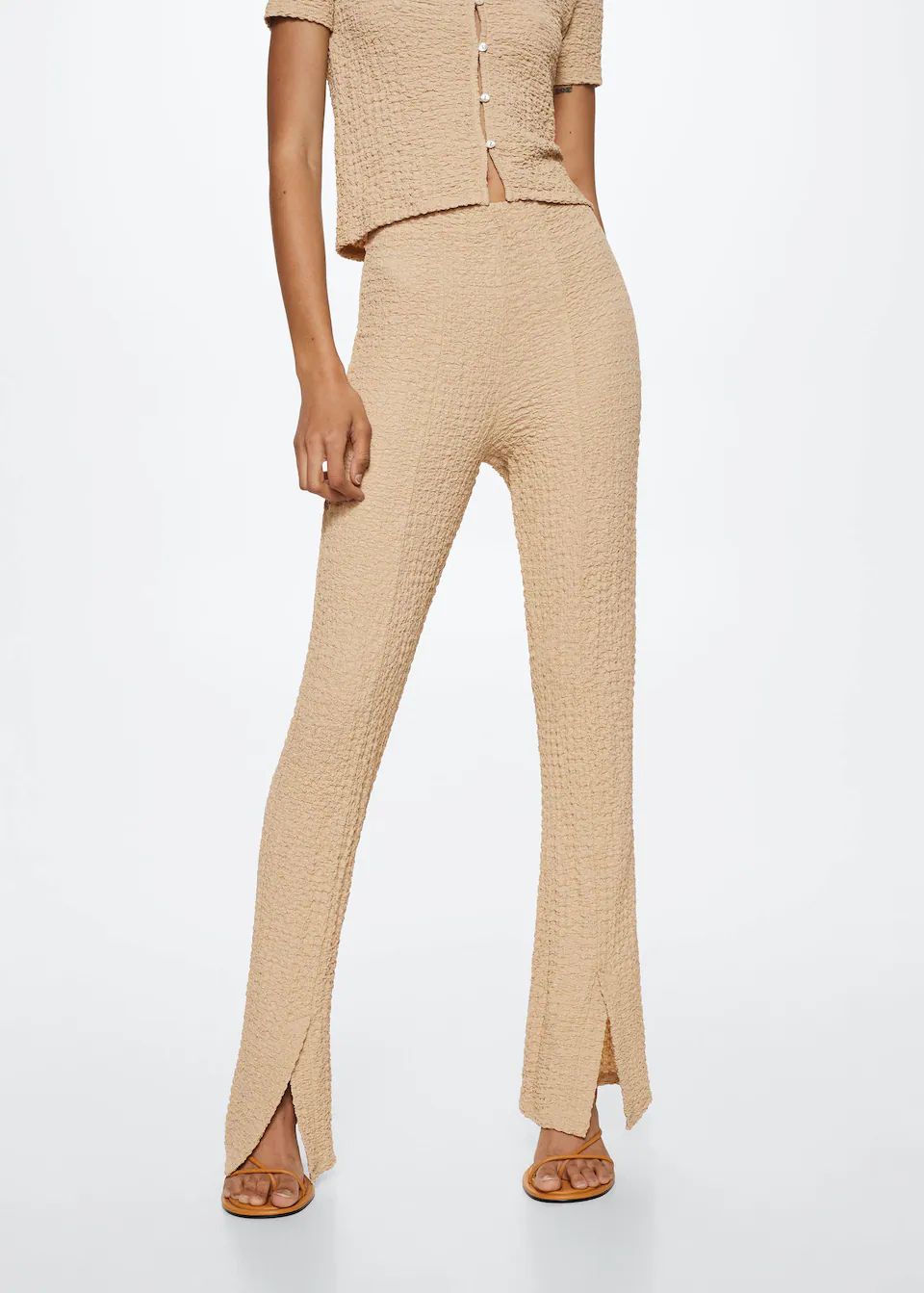 Opening texture trousers | MANGO (US)