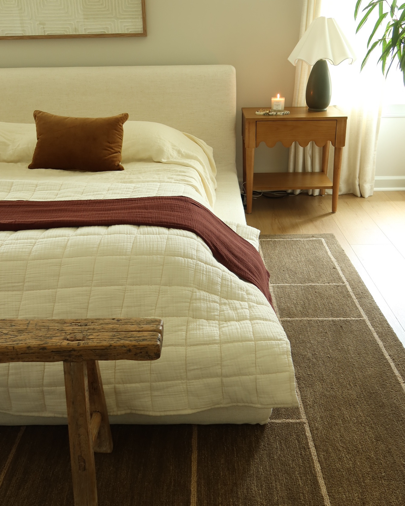 The cutest bedroom finds!

Organic modern bedroom
Vintage bench rug nightstands
Dresser pillows table lamps home decorr 

#LTKHome #LTKStyleTip #LTKSaleAlert