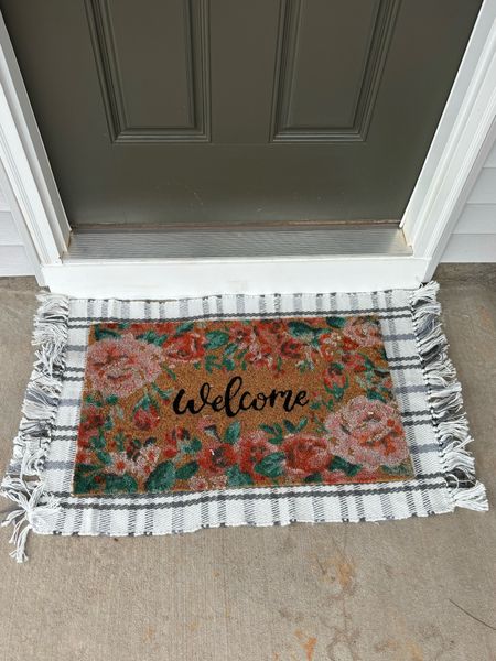 Layered door mat I found at Walmart!


#LTKfindsunder50 #LTKhome