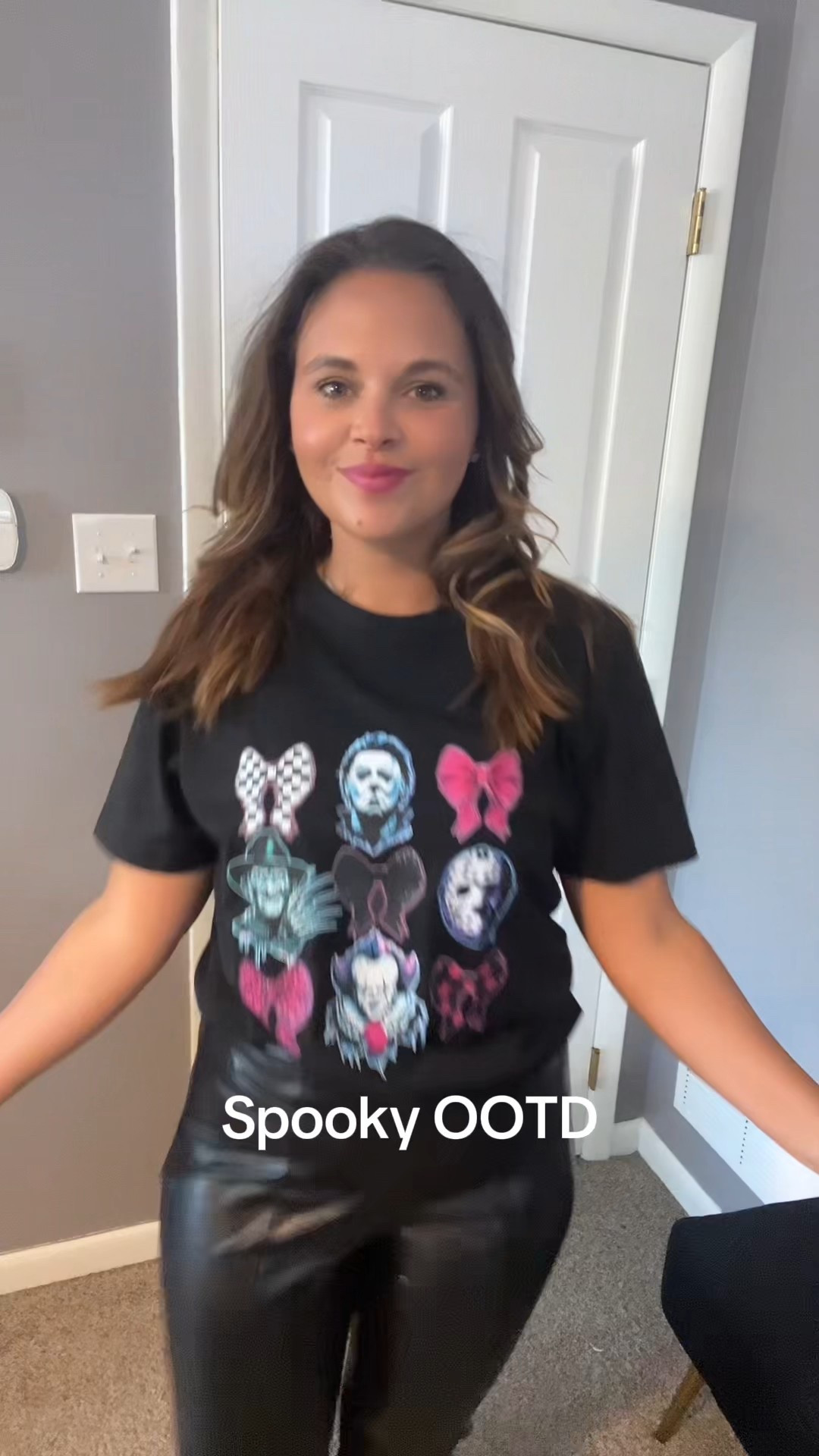 👻🖤 Halloween vibes + horror film feels 🎥 This tee is scary cute! grab yours before they disappear. 🎃✨

#LTKFallSale #LTKSeasonal