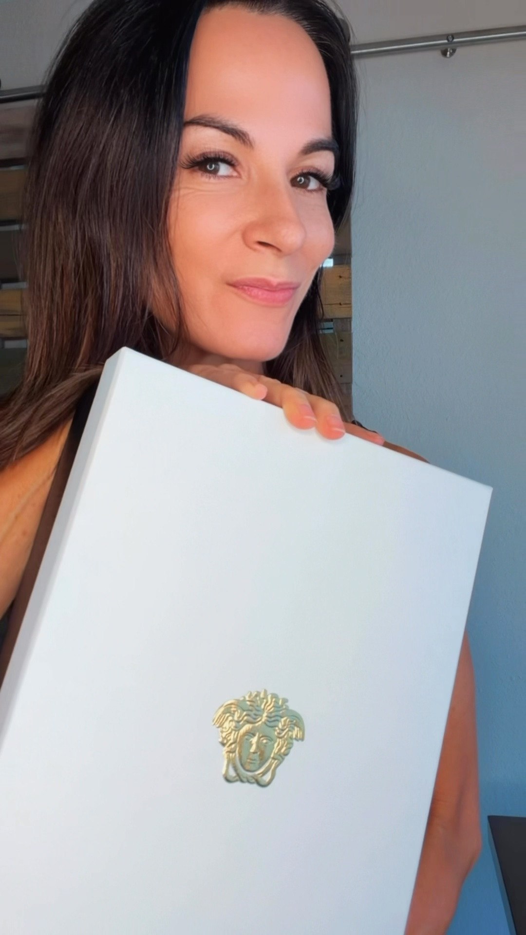 Some packages are exciting…

…and then there are the ones that make you question every other shoe in your closet. 😏💚

The second I opened this box I knew these were going to be dangerous. The emerald satin. The metallic straps. The little Medusa detail. Every single thing about them is giving vacation in Italy meets bougie lunch date.

Safe to say… I’m officially obsessed.

Now the only question is… what should I style them with first? White linen? Denim? A little black dress? Because I already have about 17 outfits planned in my head. 😂

Comment GREEN and I’ll send you the details. 💚

#Versace #LuxuryFashion #DesignerShoes #LuxuryUnboxing #NicoleColeeStyle

#LTKdayinmylife #LTKgrwm #LTKootd