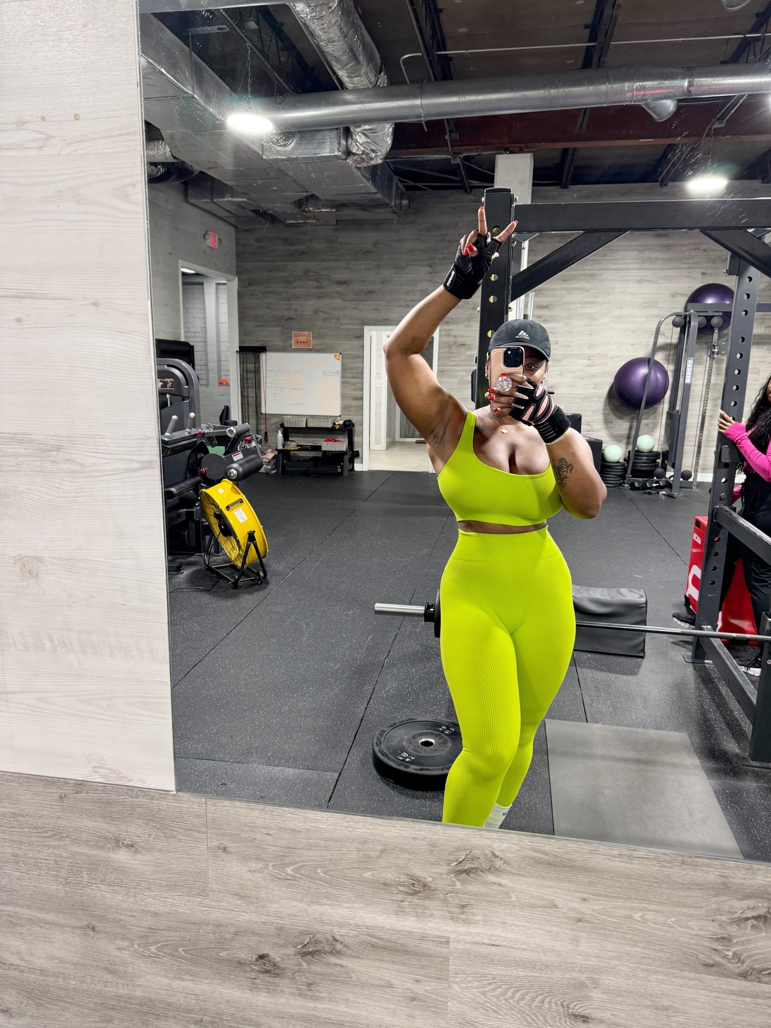 Hugh quality workout set for less than $40! Good compression, nice stretch, great coverage and comes in a variety of colors 

#LTKFindsUnder50 #LTKSummerEdit #LTKActive