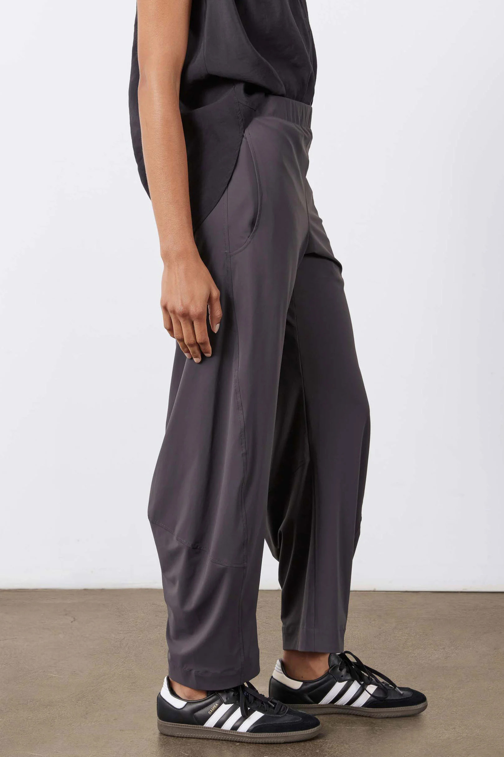 On The Loose Graphite Pants | Gray Work Pants - Ruti | Ruti
