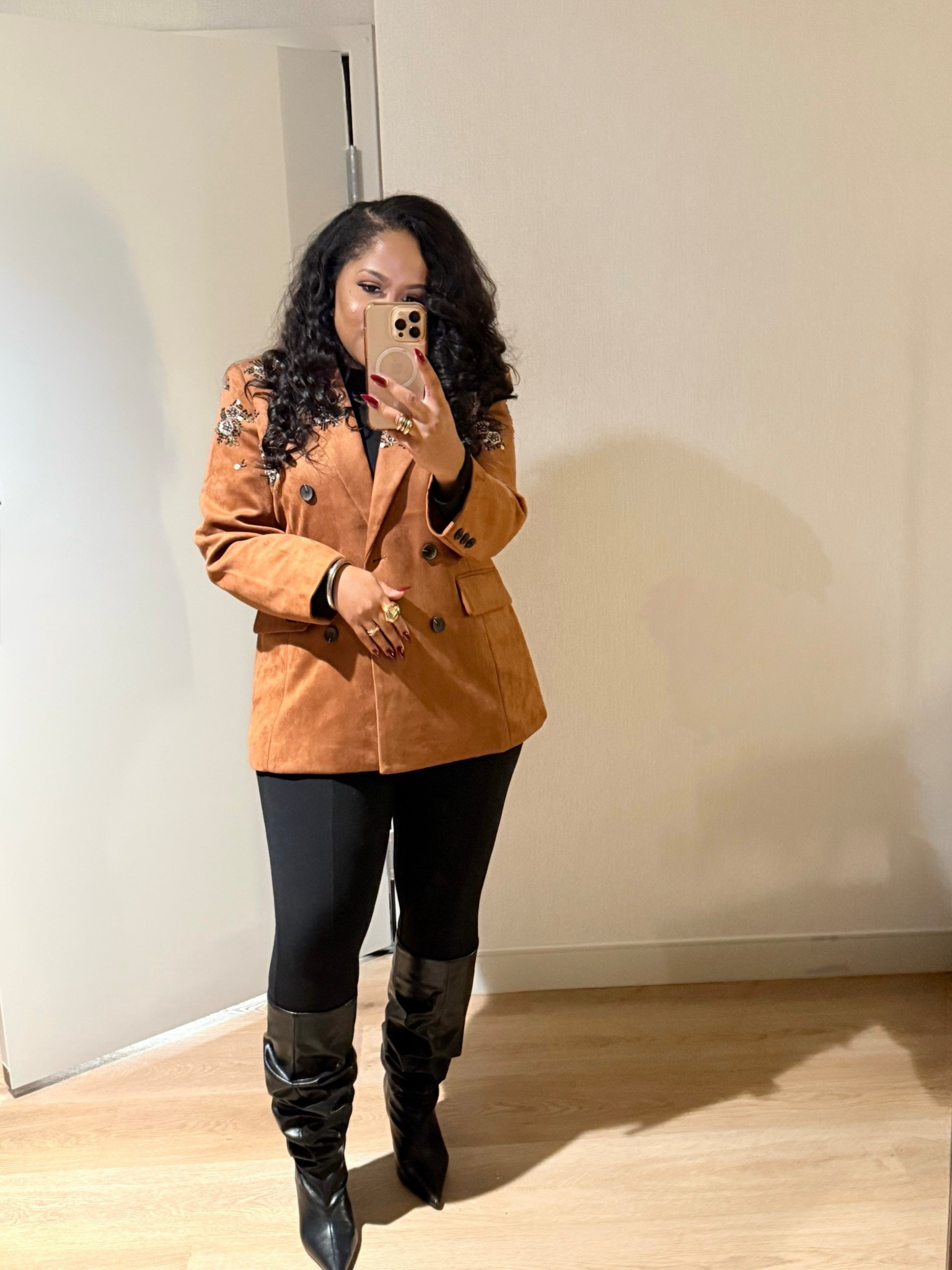 In love with this blazer from Avec Les Filles. Wearing a XL. 

#LTKHoliday #LTKdayinmylife #LTKgrwm