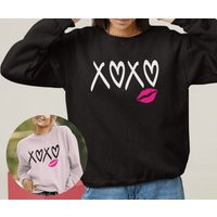 Kiss Shirt Xoxo Lips Shirt, Valentine Day Sweatshirt, Hugs & Crewneck | Etsy (US)