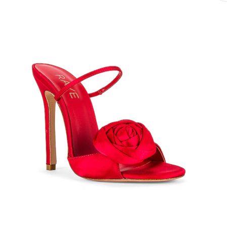 Red Rose 🌹 Shop @thenuriarose 


#LTKstyletip #LTKGiftGuide #LTKshoecrush
