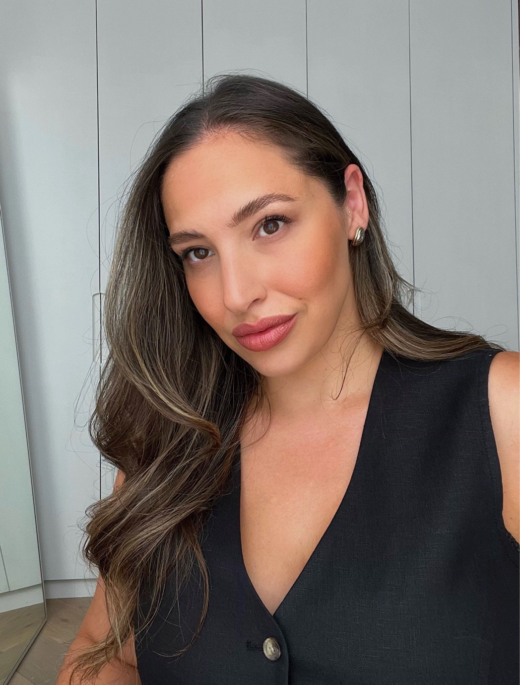 My go to selects from @yslbeauty to get this warm neutral bronzy look.

All Hours Foundation MN6 (for when I have a tan)
All Hours Concealer LN1 
All Hours Hyper Bronze 02
All Hours Hyper Finish 03
Lash Clash Mascara Black 
Couture Colour Clutch Desert Nude
Rouge Volupte Beige Satin lipstick 121 
Libre Eau De Parfum 

#LTKsummer #AugustBrandSpotlight #LTKbeauty