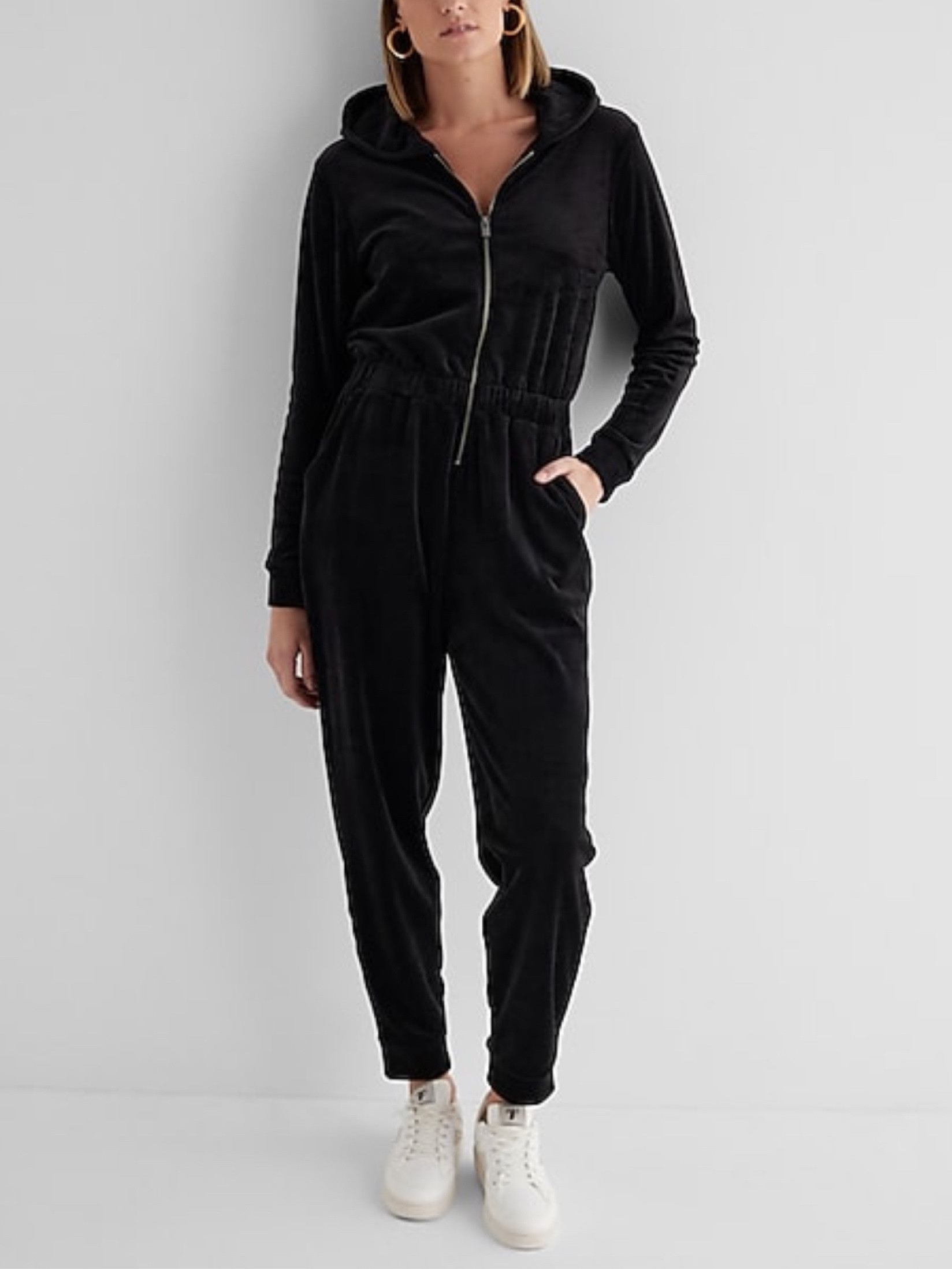 A live in velour jumpsuit for under $40!? Yes, please! 

#LTKsalealert