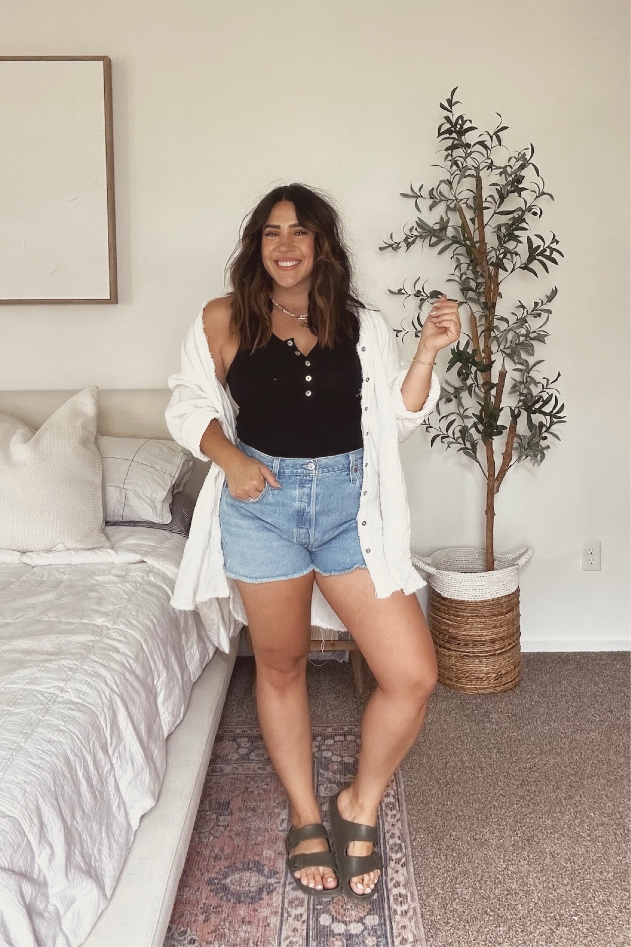 Summer mom style

33 shorts (size up)
XL top (size up)
Shirt: M ( size down)