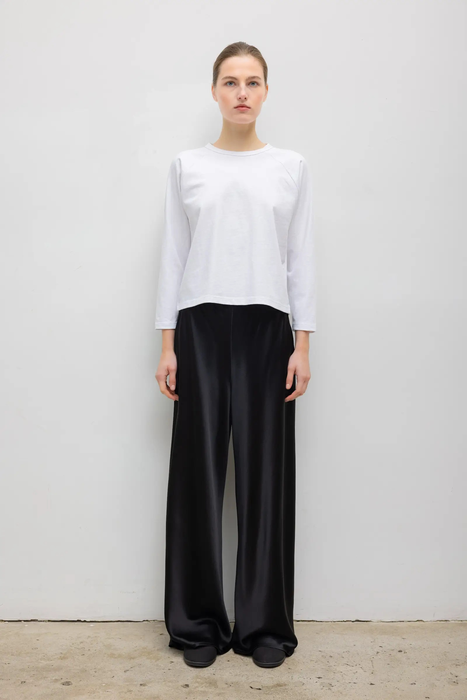 LESET Margo Baseball Tee in Black in Cotton | LESET
