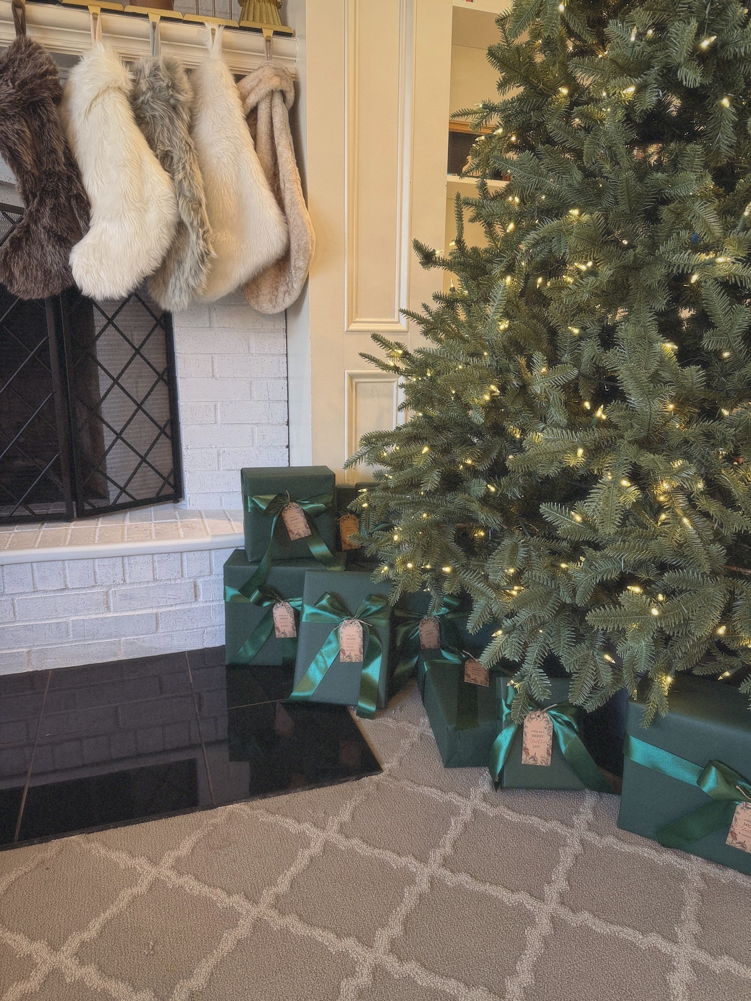 The prettiest wrapping paper. Feels like construction paper so takes some practice but once you get the hang of it it’s pretty easy!

#LTKGiftGuide #LTKHome #LTKHoliday